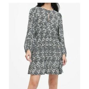 Banana Republic black and white floral keyhole dress.